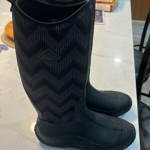 Muck boots